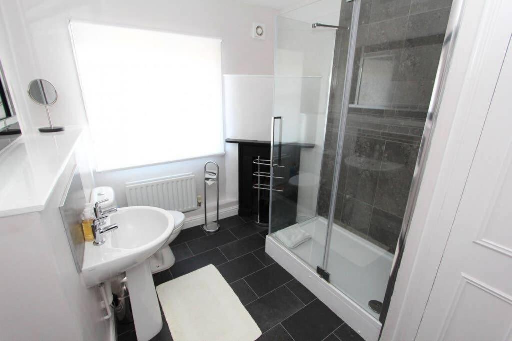 צ'סטר Top Floor Character Apartment In The Heart Of The City Centre מראה חיצוני תמונה